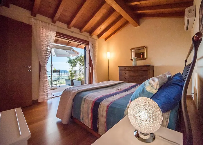 La Rubiana Oda ve Kahvaltı 4*